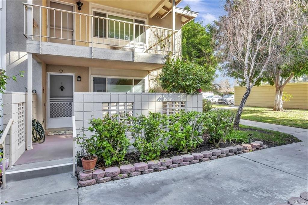 281 Avenida Carmel #C -16